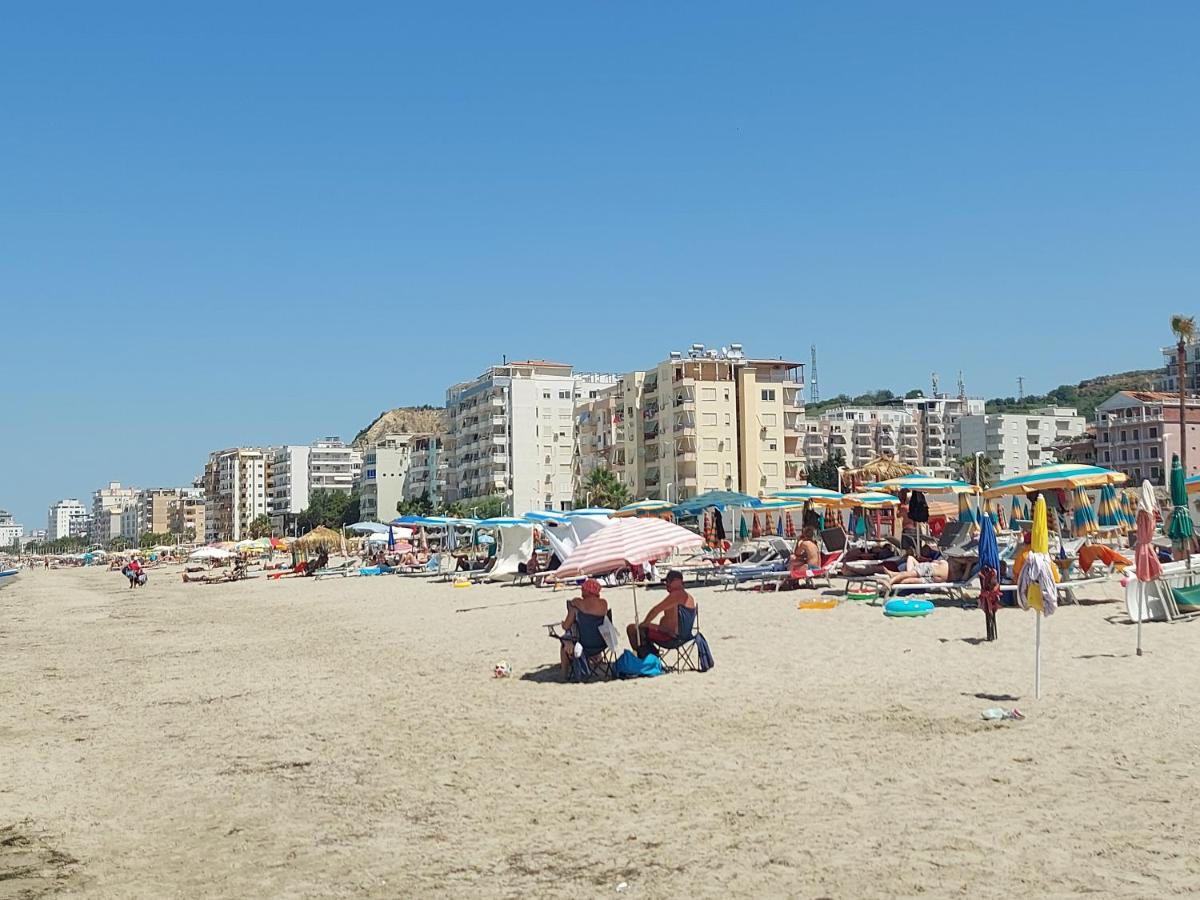 Golden Beach Apartments Durrës Exteriör bild