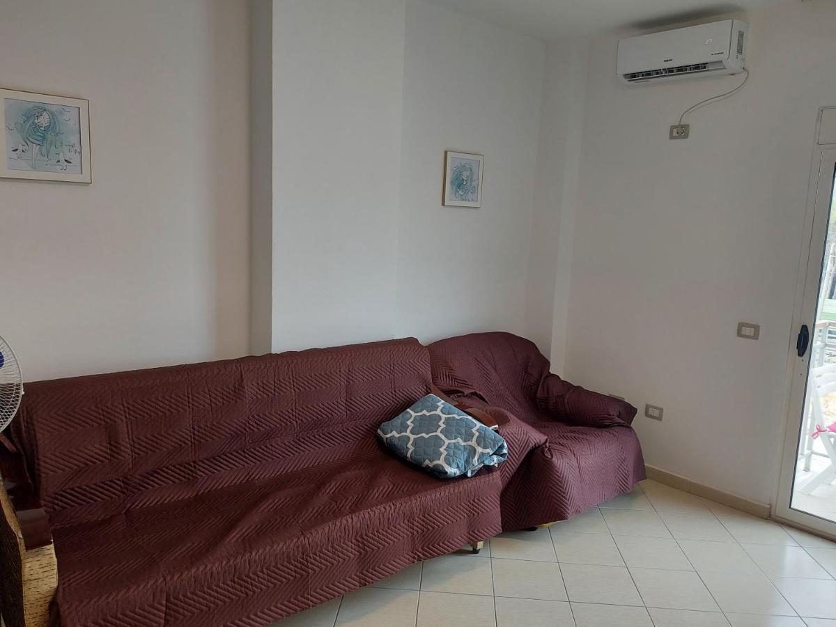 Golden Beach Apartments Durrës Exteriör bild
