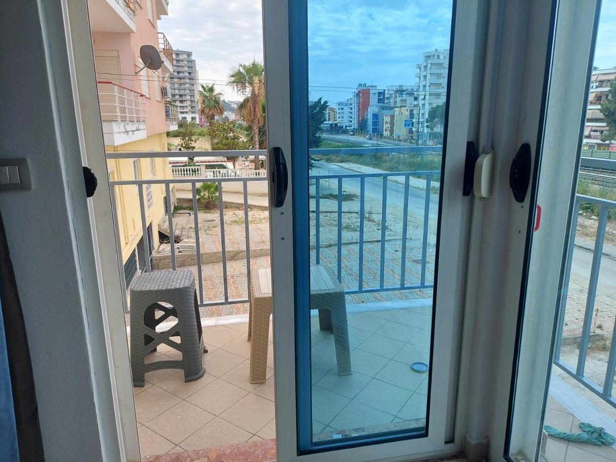 Golden Beach Apartments Durrës Exteriör bild