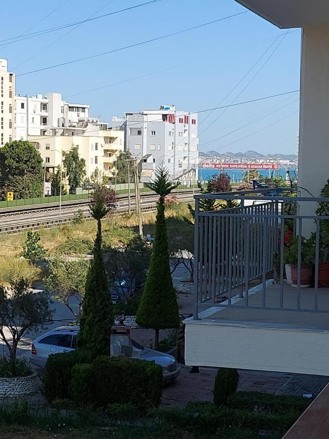 Golden Beach Apartments Durrës Exteriör bild